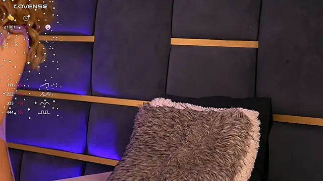 Snapshot of CynthiaWest chatting on March 12, 2025, 3:57 am CynthiaWest online show from March 12, 2025, 3:57 am