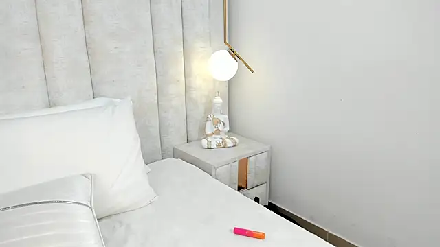 Snapshot of im_giselle_ chatting on January 18, 2025, 5:52 am im giselle online show from January 18, 2025, 5:52 am