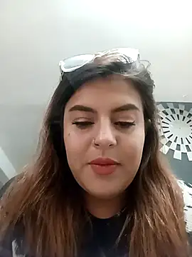  poison sweet online show from September 17, 2025, 5:48 pm