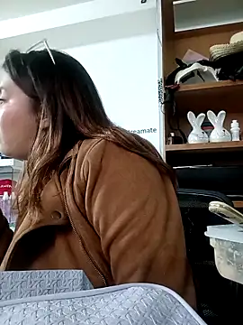  poison sweet online show from November 4, 2025, 9:07 pm