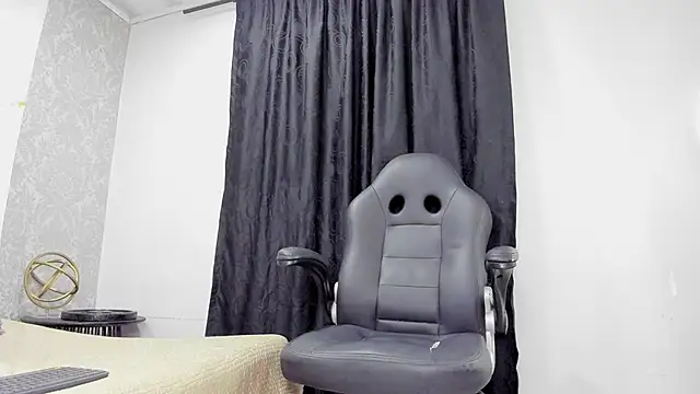 Snapshot of andrew_rose_ chatting on March 21, 2025, 3:22 am andrew rose online show from March 21, 2025, 3:22 am