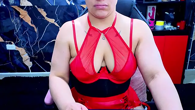 Snapshot of True_Bdsm chatting on January 16, 2026, 6:12 pm True Bdsm online show from January 16, 2026, 6:12 pm