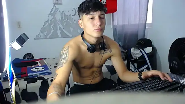 Snapshot of Pharaon_71 chatting on February 12, 2026, 5:13 pm Pharaon 71 online show from February 12, 2026, 5:13 pm