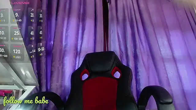 Snapshot of Lina23_ chatting on November 8, 2025, 11:47 am Lina23 online show from November 8, 2025, 11:47 am