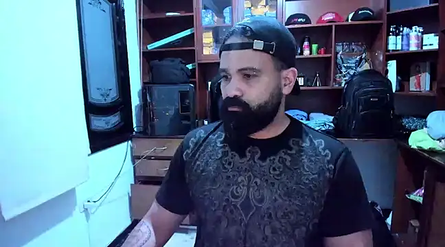 Snapshot of Drako_Argentii chatting on January 24, 2025, 3:43 am Drako Argentii online show from January 24, 2025, 3:43 am