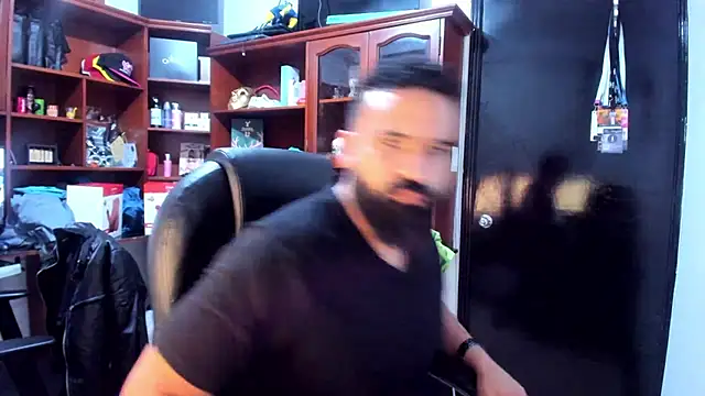 Snapshot of Drako_Argentii chatting on March 7, 2025, 8:23 am Drako Argentii online show from March 7, 2025, 8:23 am