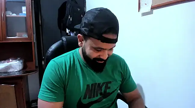 Snapshot of Drako_Argentii chatting on March 21, 2025, 12:29 am Drako Argentii online show from March 21, 2025, 12:29 am