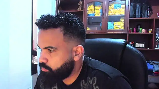 Snapshot of Drako_Argentii chatting on March 1, 2025, 5:05 pm Drako Argentii online show from March 1, 2025, 5:05 pm