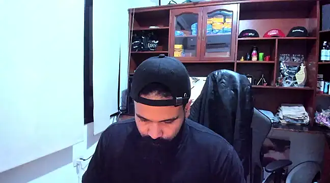 Snapshot of Drako_Argentii chatting on January 28, 2025, 9:19 am Drako Argentii online show from January 28, 2025, 9:19 am