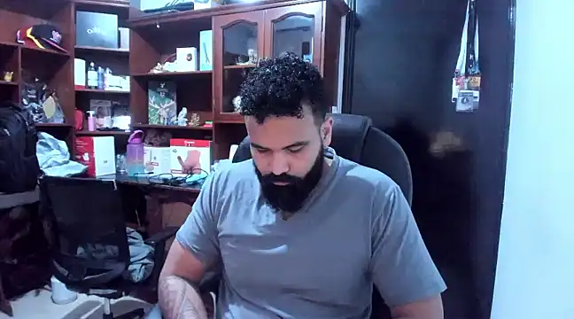 Snapshot of Drako_Argentii chatting on March 14, 2025, 6:53 am Drako Argentii online show from March 14, 2025, 6:53 am