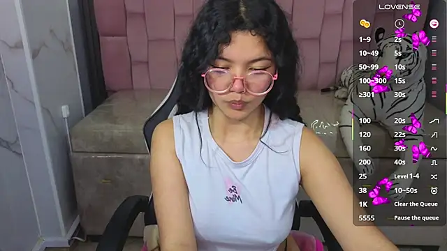 victoria castillo b online show from January 11, 2026, 3:19 pm