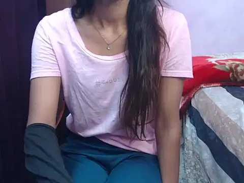 Snapshot of Angel_kiyara chatting on November 17, 2025, 8:40 am Angel kiyara online show from November 17, 2025, 8:40 am