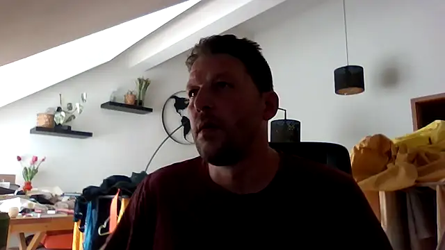 BennyLommy online show from August 5, 2026, 2:44 pm