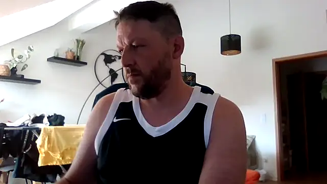 BennyLommy online show from July 20, 2026, 1:35 pm