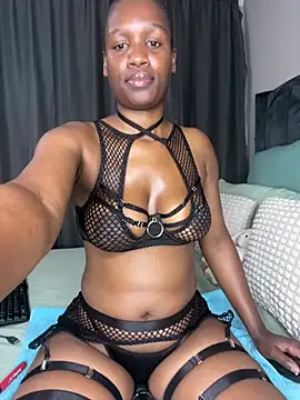 Snapshot of Kinkyy_ chatting on April 11, 2026, 2:08 am Kinkyy online show from April 11, 2026, 2:08 am