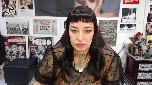 Rollyderolandia666 online show from December 3, 2025, 10:31 pm