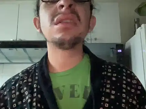 littlelatinhunter online show from December 4, 2025, 11:09 am