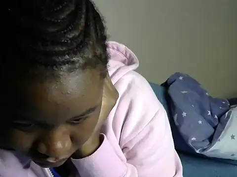 Snapshot of Novah_ chatting on November 29, 2025, 8:20 pm Novah online show from November 29, 2025, 8:20 pm