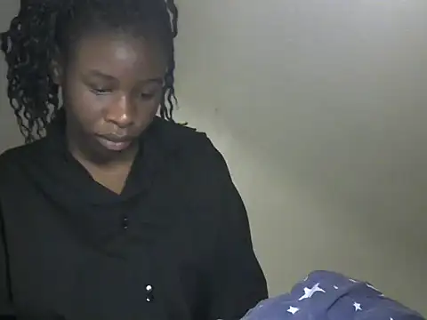 Snapshot of Novah_ chatting on October 30, 2025, 3:05 am Novah online show from October 30, 2025, 3:05 am