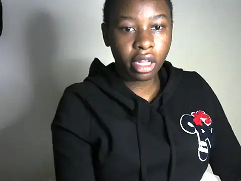 Snapshot of Novah_ chatting on December 3, 2025, 11:25 pm Novah online show from December 3, 2025, 11:25 pm