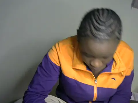 Snapshot of Novah_ chatting on November 18, 2025, 2:16 am Novah online show from November 18, 2025, 2:16 am