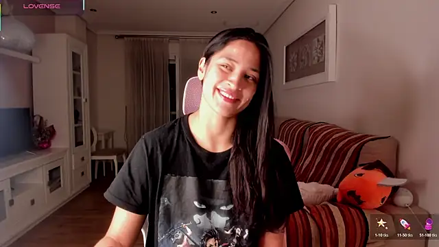 Snapshot of bella_apont chatting on November 9, 2025, 8:13 pm bella apont online show from November 9, 2025, 8:13 pm