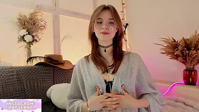 Snapshot of JennyDilly chatting on April 17, 2026, 8:22 pm JennyDilly online show from April 17, 2026, 8:22 pm