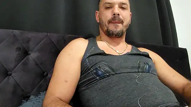 Snapshot of Mitzatb4u chatting on September 10, 2025, 6:40 pm Mitzatb4u online show from September 10, 2025, 6:40 pm