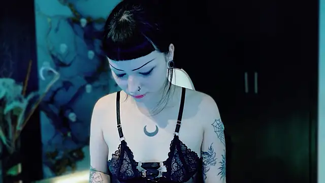 Snapshot of Madison_Jackson chatting on November 24, 2025, 10:32 pm Madison Jackson online show from November 24, 2025, 10:32 pm