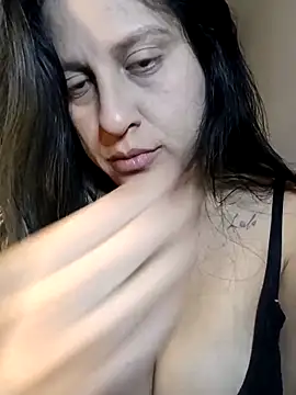 whitegirl0122 online show from March 21, 2025, 11:23 pm