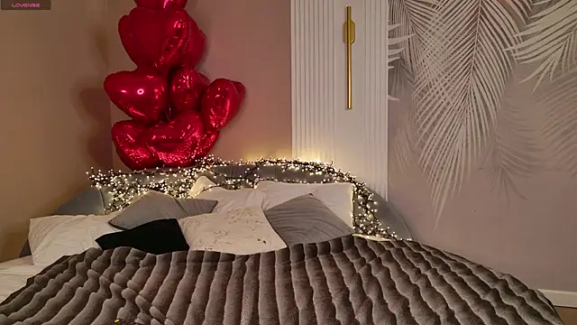 Miley Smile online show from February 16, 2026, 9:19 am