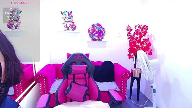 Snapshot of Miss_dolly_ chatting on April 16, 2026, 12:28 pm Miss dolly online show from April 16, 2026, 12:28 pm