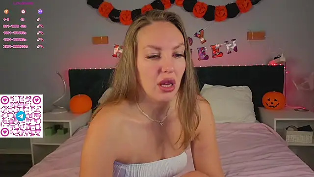 Kelly Hardy online show from November 4, 2025, 1:09 am