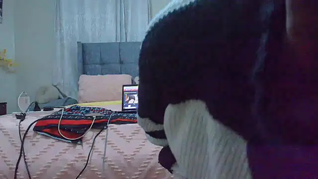 Snapshot of t-NaughtyLicia chatting on April 29, 2026, 2:05 am t-NaughtyLicia online show from April 29, 2026, 2:05 am