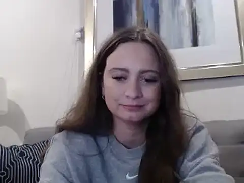 Snapshot of Sophie_Raegan chatting on February 14, 2025, 11:10 am Sophie Raegan online show from February 14, 2025, 11:10 am