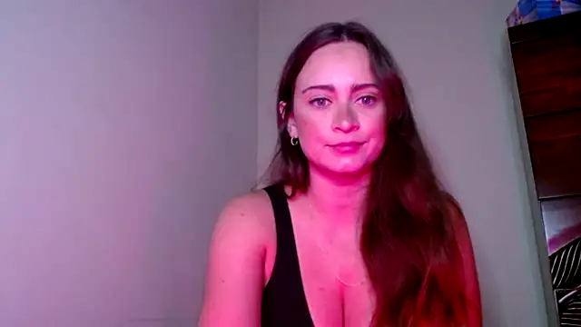 Snapshot of Sophie_Raegan chatting on December 4, 2024, 10:07 am Sophie Raegan online show from December 4, 2024, 10:07 am