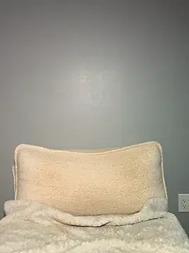 Snapshot of Sophie_Raegan chatting on November 16, 2025, 10:35 pm Sophie Raegan online show from November 16, 2025, 10:35 pm