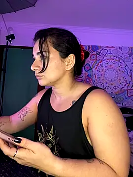 Snapshot of Amarantha_666 chatting on October 7, 2025, 10:33 pm Amarantha 666 online show from October 7, 2025, 10:33 pm