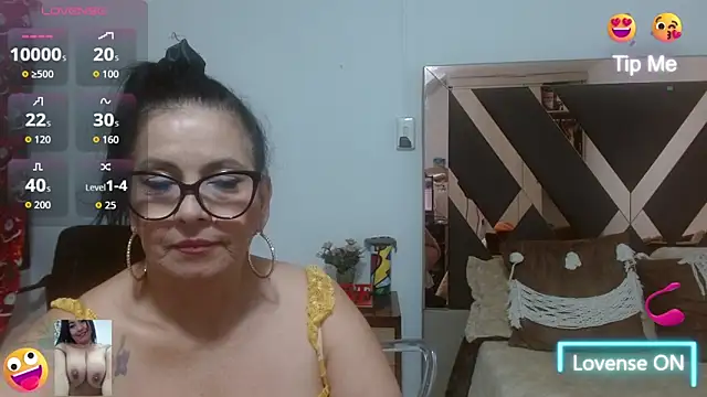 Snapshot of lindaesmeralda chatting on January 16, 2026, 11:20 pm lindaesmeralda online show from January 16, 2026, 11:20 pm