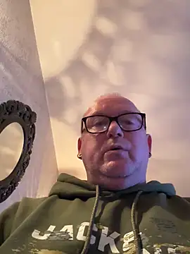 Snapshot of xxMichelBixx chatting on March 9, 2025, 7:15 pm xxMichelBixx online show from March 9, 2025, 7:15 pm