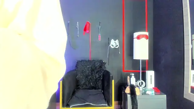 CharlotteScotte online show from October 31, 2025, 12:02 pm