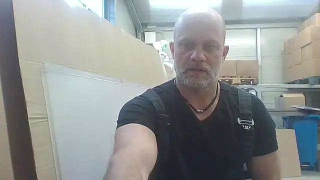 Snapshot of Boomerhun chatting on December 21, 2025, 8:27 am Boomerhun online show from December 21, 2025, 8:27 am