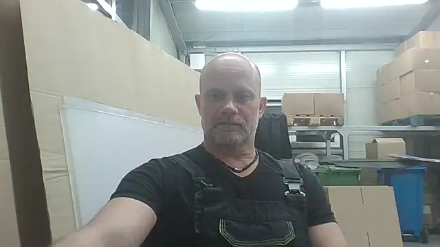 Snapshot of Boomerhun chatting on December 19, 2025, 4:31 pm Boomerhun online show from December 19, 2025, 4:31 pm