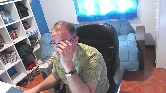 Snapshot of ravingr4d4 chatting on April 10, 2026, 8:10 am ravingr4d4 online show from April 10, 2026, 8:10 am
