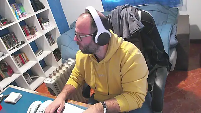 ravingr4d4 online show from January 19, 2026, 2:10 pm