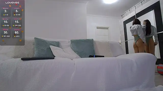 Snapshot of LilyRoselyn chatting on October 22, 2025, 8:08 pm LilyRoselyn online show from October 22, 2025, 8:08 pm