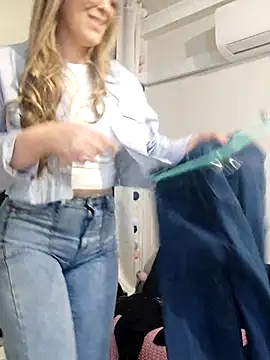 Daniela77771 online show from September 14, 2025, 1:28 am