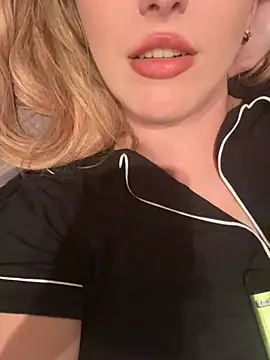 RoxxyDallas online show from March 9, 2025, 10:30 pm