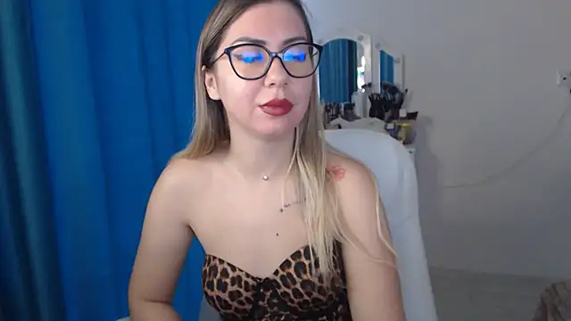 Snapshot of SugarErika chatting on February 27, 2025, 6:24 am SugarErika online show from February 27, 2025, 6:24 am