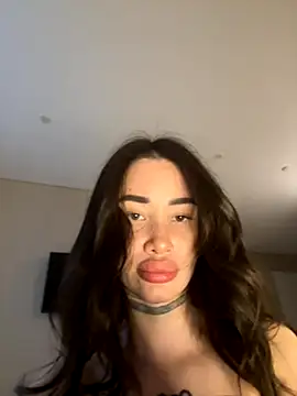 Yunasi online show from September 11, 2025, 1:55 pm